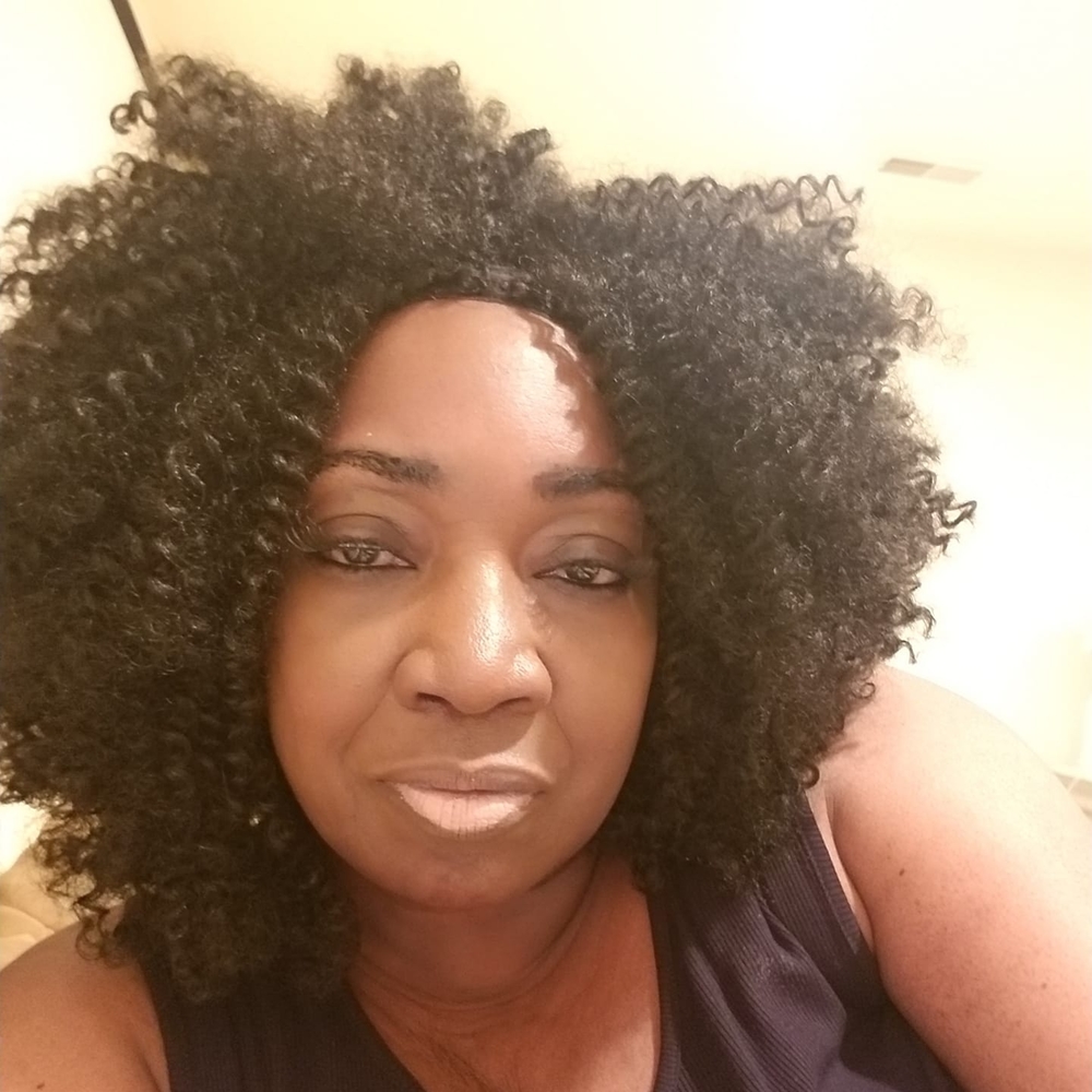 Meet your Posher, Marcia